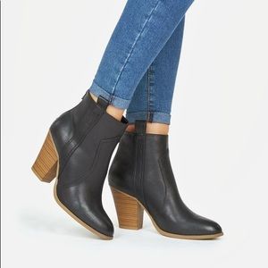 JustFab Tarynn Bootie - Black - 7.5